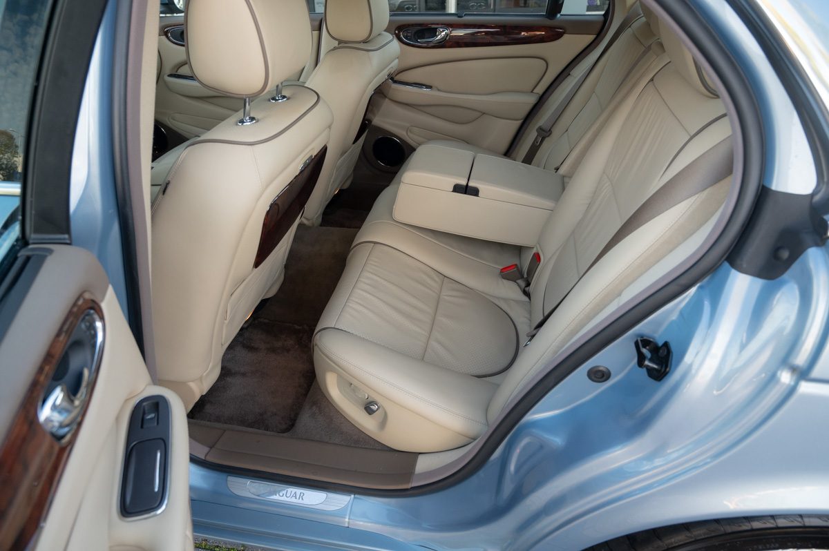 Jaguar XJ (2008) — Foto 45
