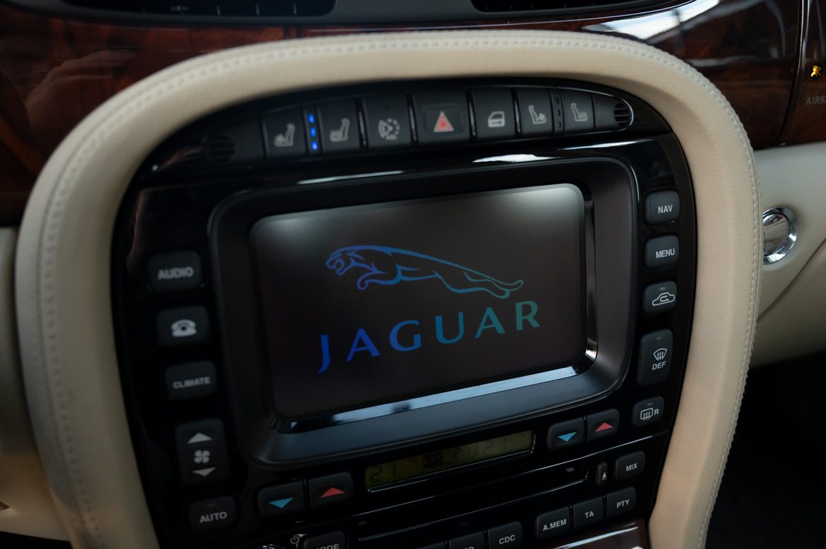 Jaguar XJ (2008) — Foto 69