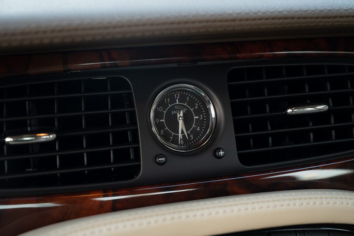 Jaguar XJ (2008) — Foto 68
