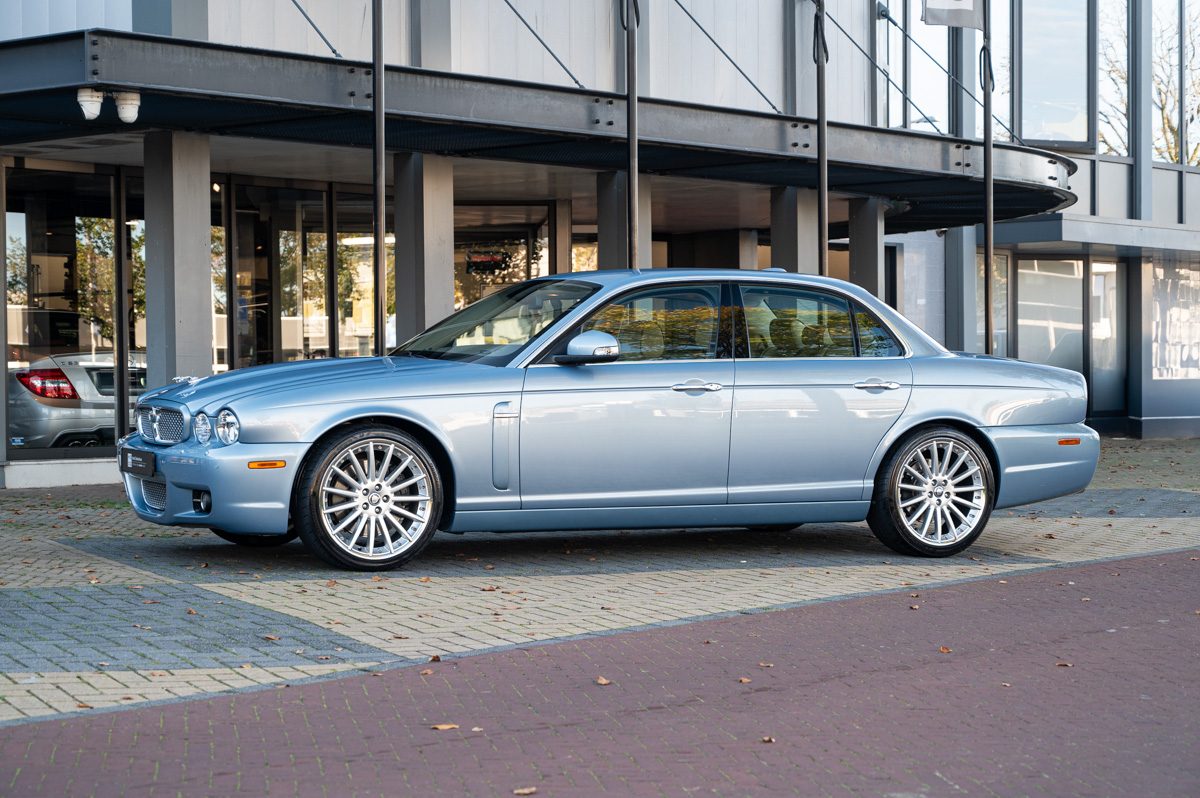 Jaguar XJ (2008)