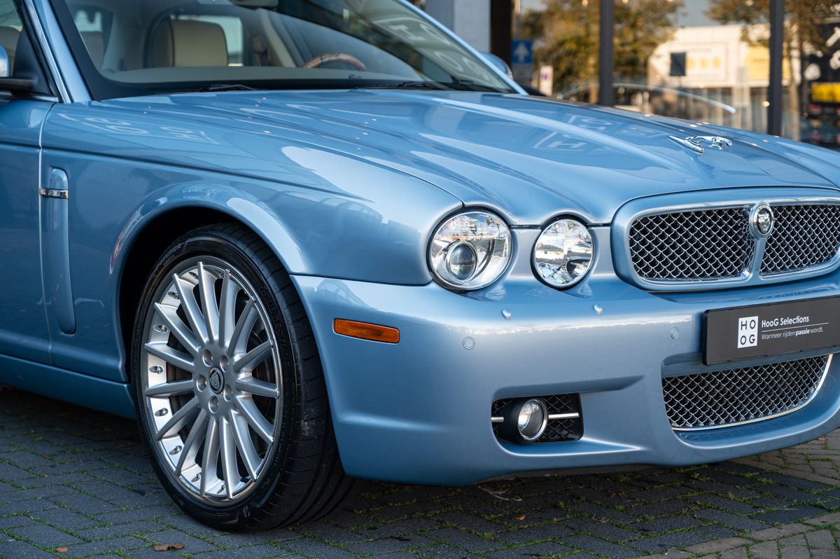 Jaguar XJ (2008) — Foto 32