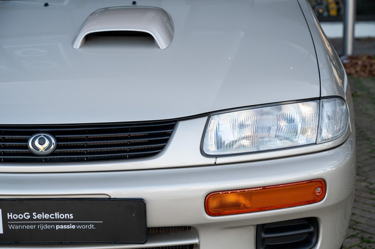 Mazda 323 (1995) — Foto 19