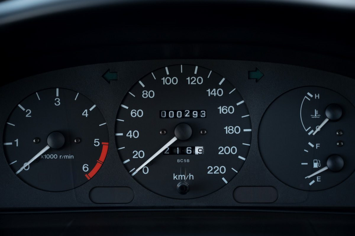 Mazda 323 (1995) — Foto 47