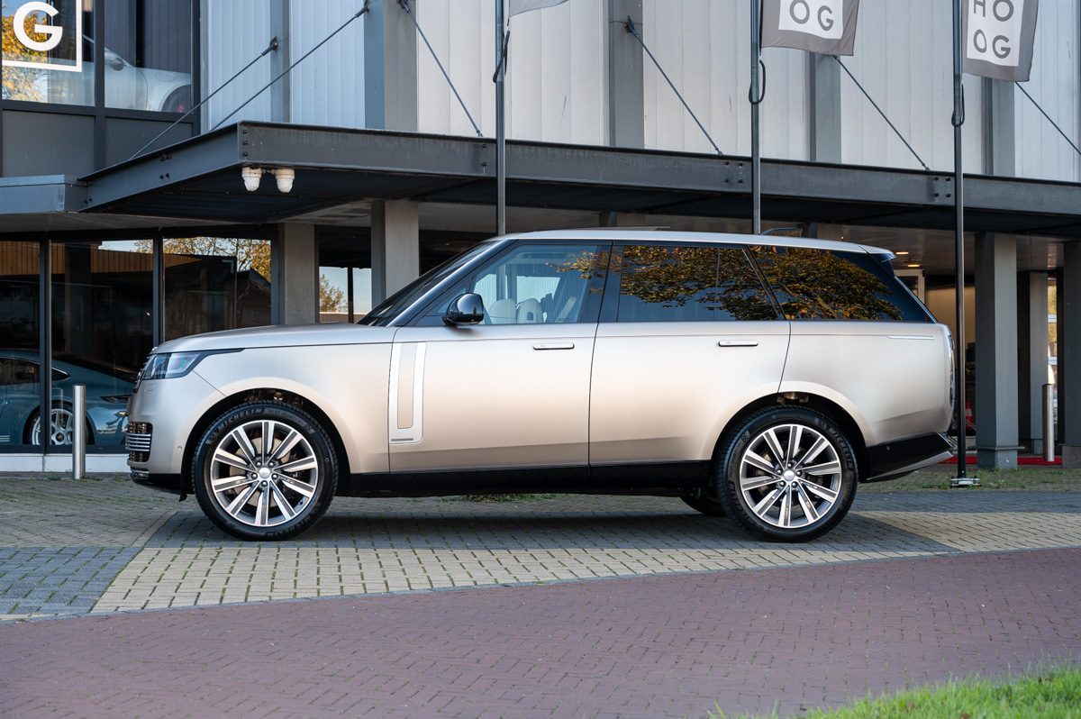Land Rover Range Rover (2022) — foto 2