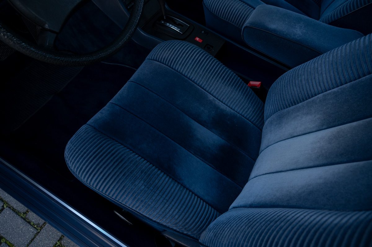 Mercedes-Benz 200-Serie (1983) — foto 48