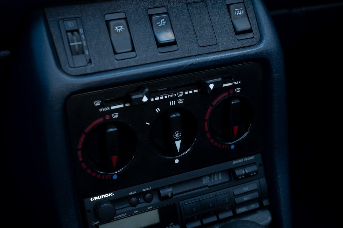 Mercedes-Benz 200-Serie (1983) — foto 38