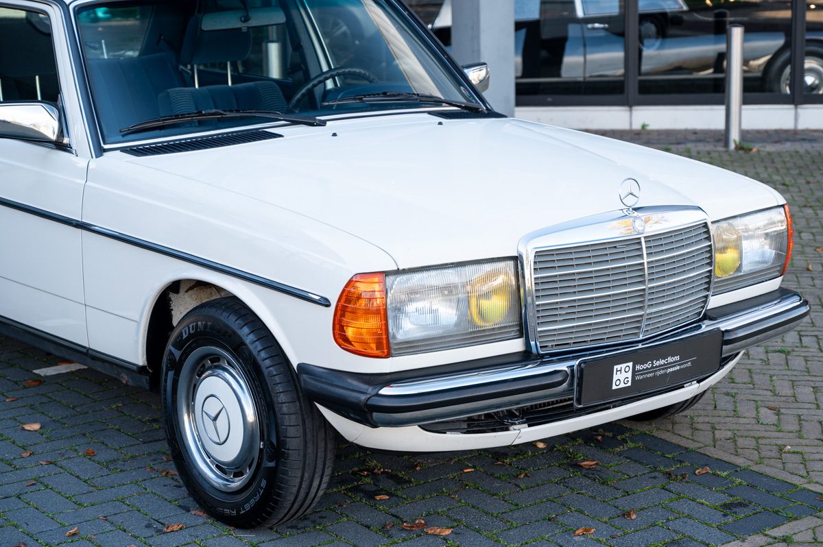 Mercedes-Benz 200-Serie (1983) — foto 6
