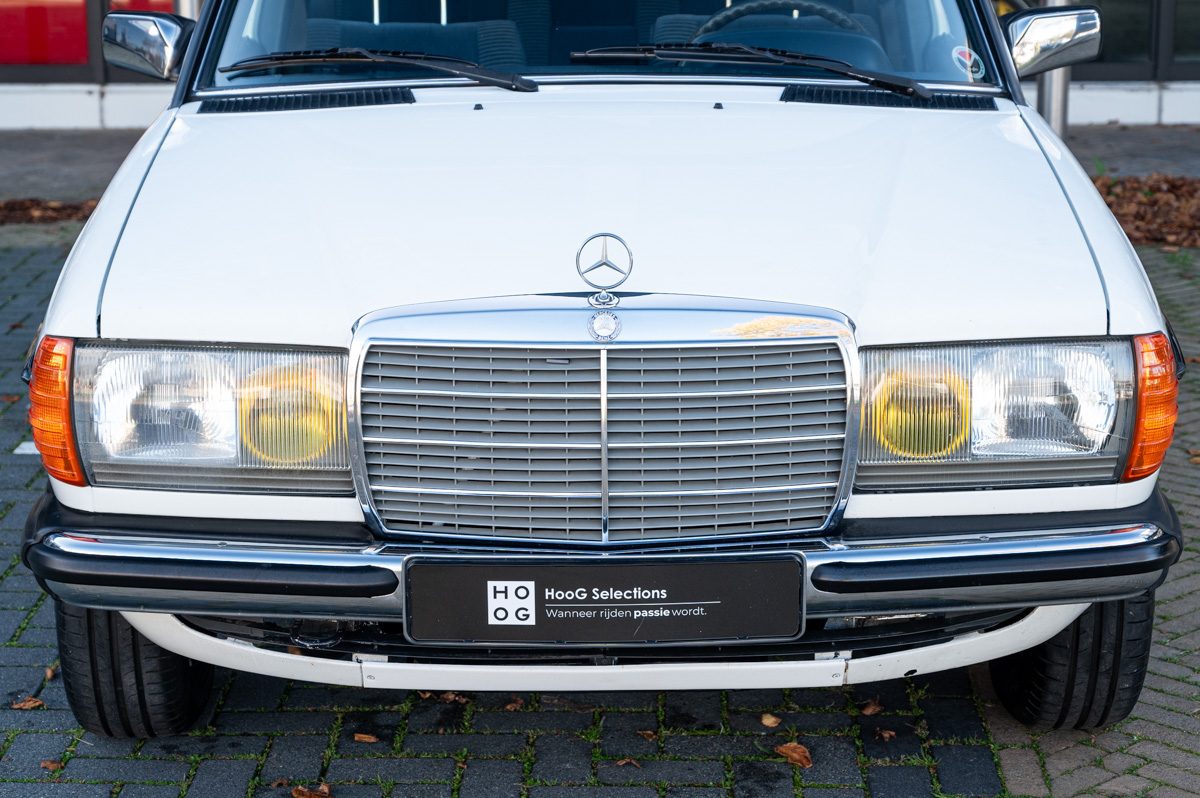 Mercedes-Benz 200-Serie (1983) — foto 9
