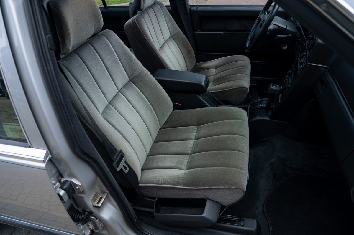 Volvo 760 (1988) — photo 43