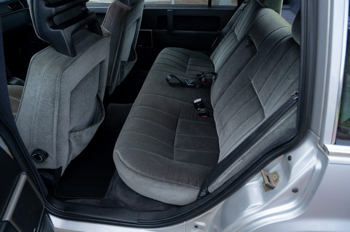 Volvo 760 (1988) — photo 46