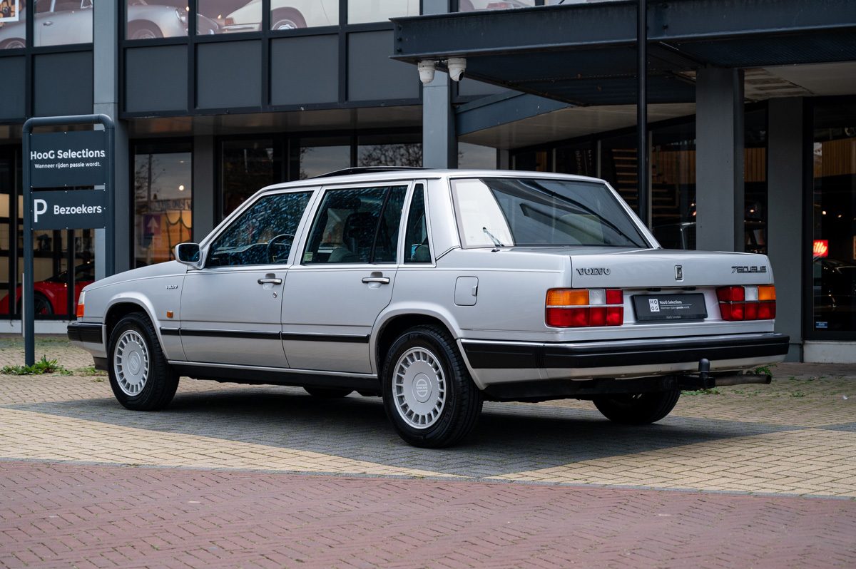 Volvo 760 (1988) — photo 11
