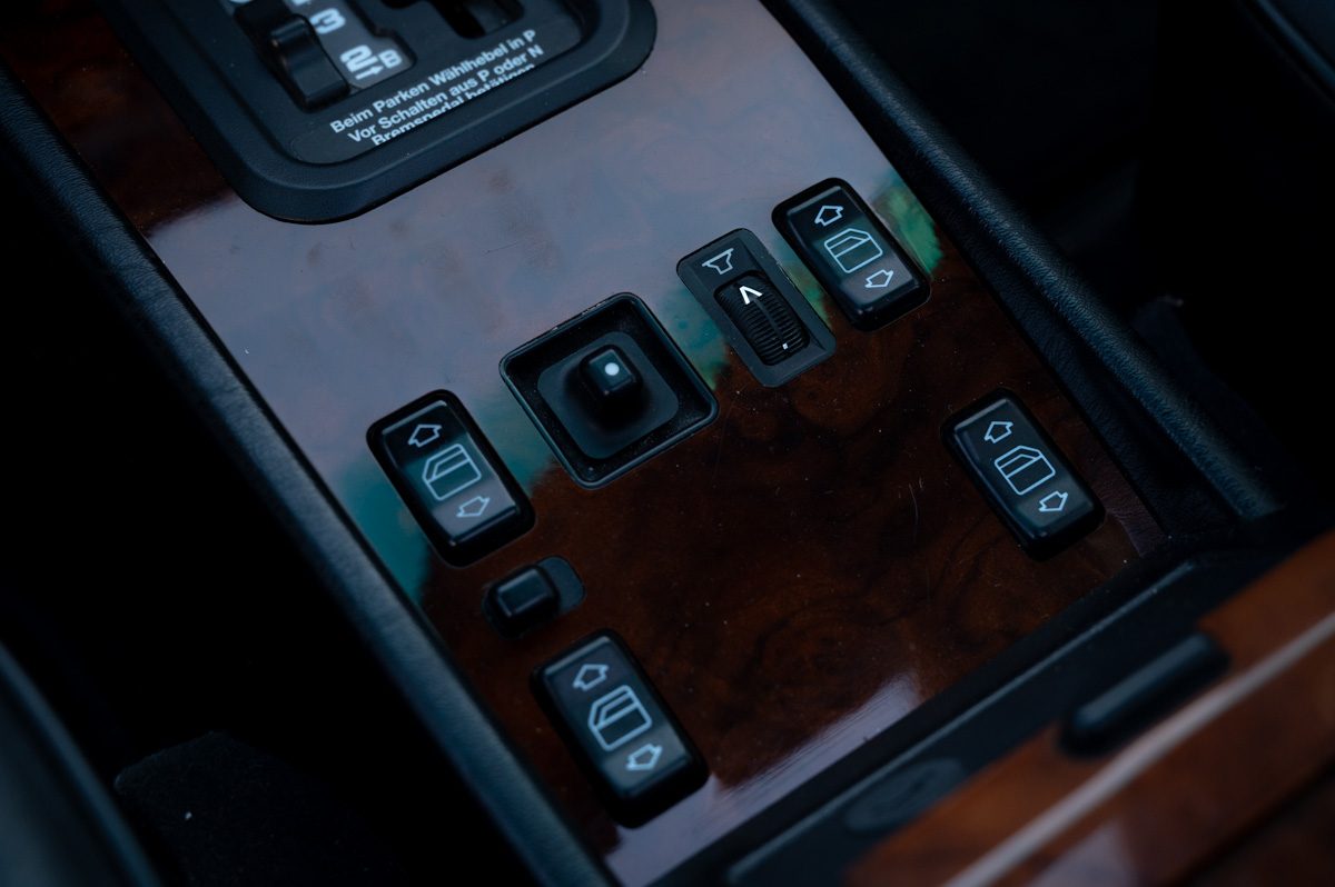 Mercedes-Benz E-Klasse (1991) — photo 54