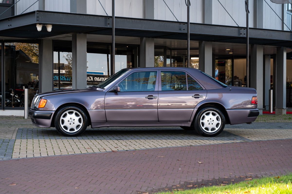 Mercedes-Benz E-Klasse (1991) — photo 8
