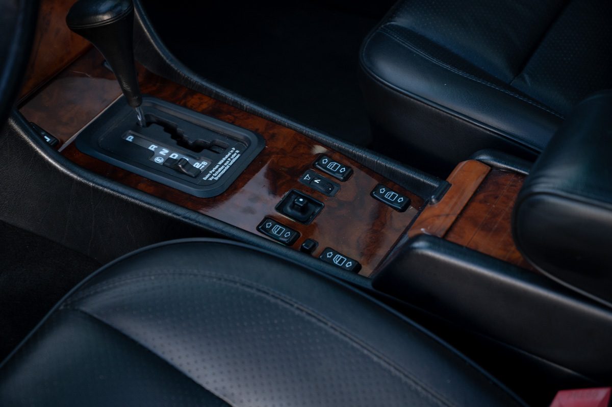 Mercedes-Benz E-Klasse (1991) — photo 59
