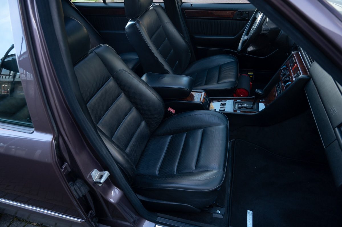Mercedes-Benz E-Klasse (1991) — photo 42