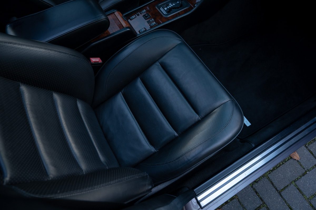 Mercedes-Benz E-Klasse (1991) — photo 43