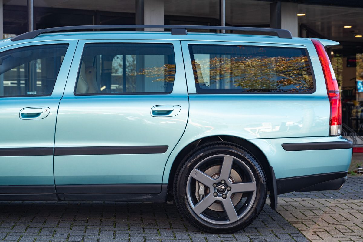 Volvo V70 (2003) — foto 30
