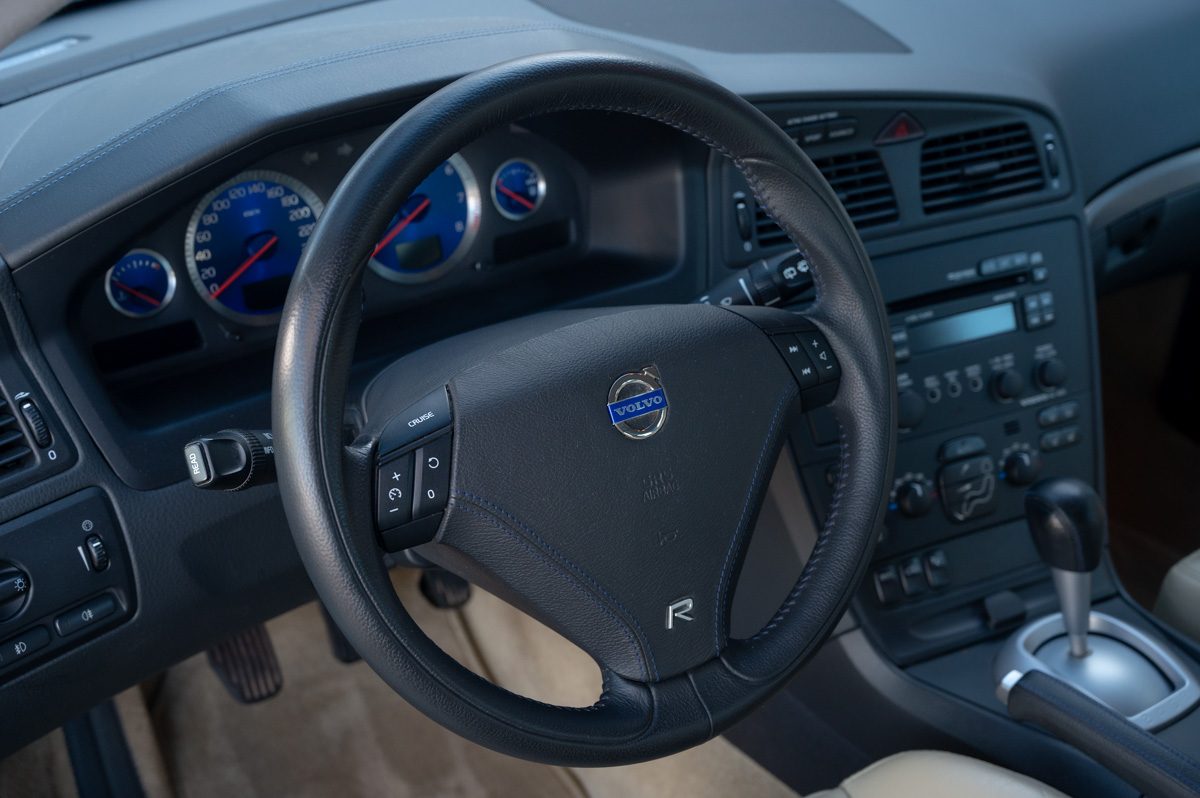 Volvo V70 (2003) — foto 47