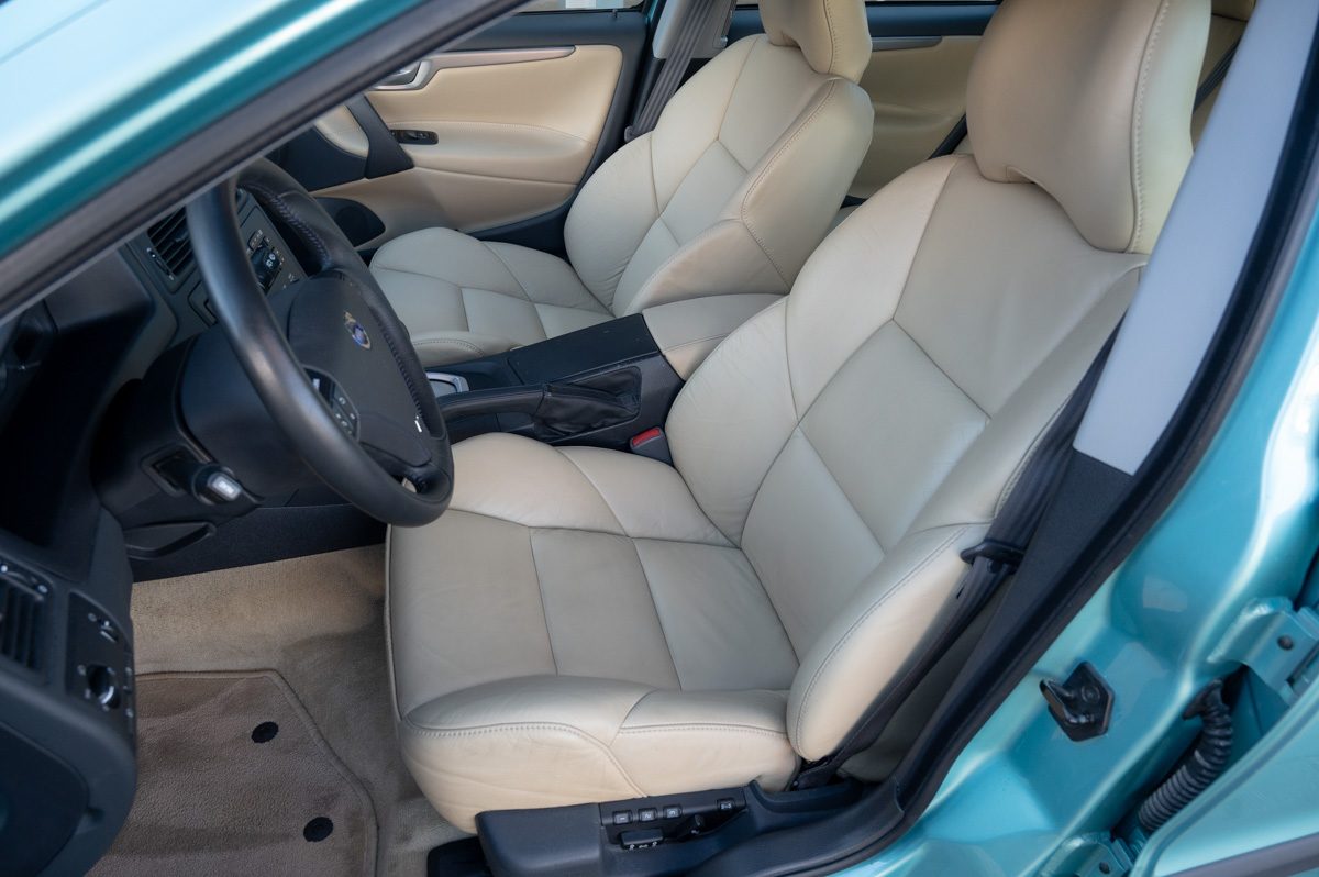 Volvo V70 (2003) — foto 40