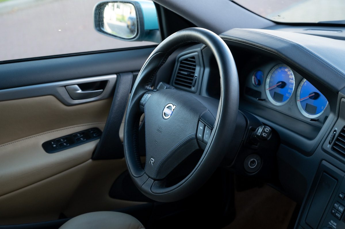 Volvo V70 (2003) — foto 48