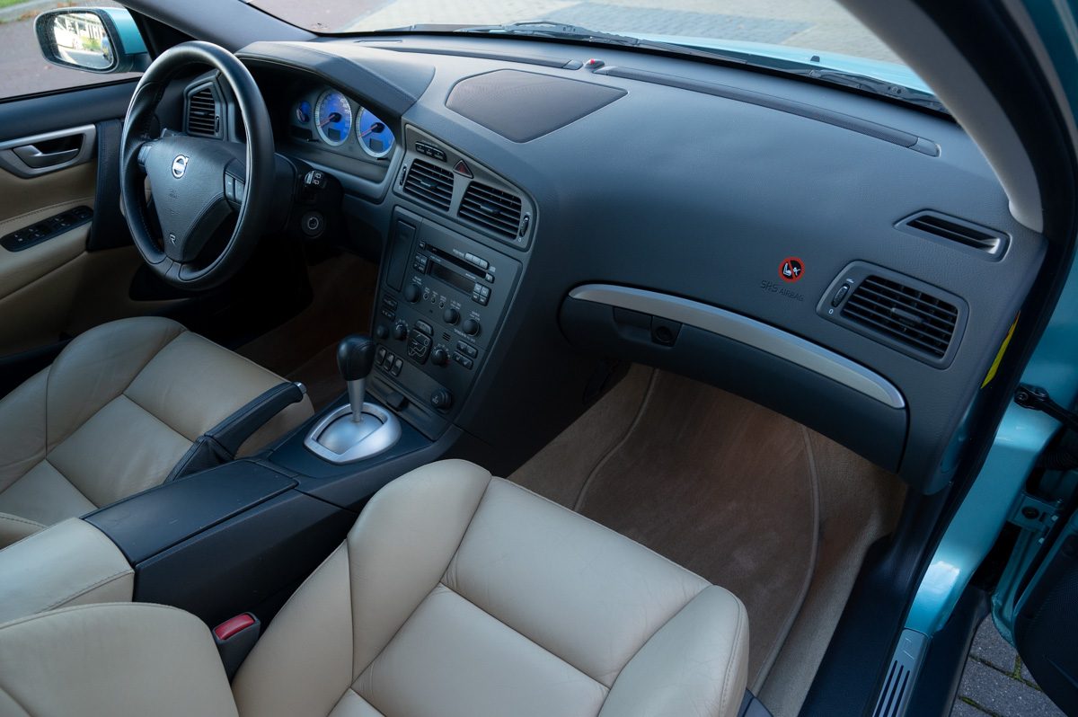 Volvo V70 (2003) — foto 39