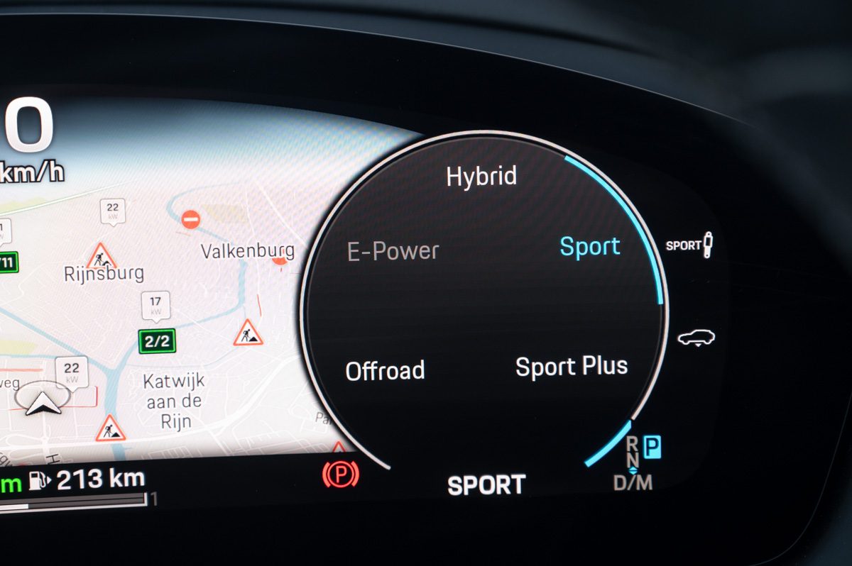 Porsche Cayenne (2024) — foto 55