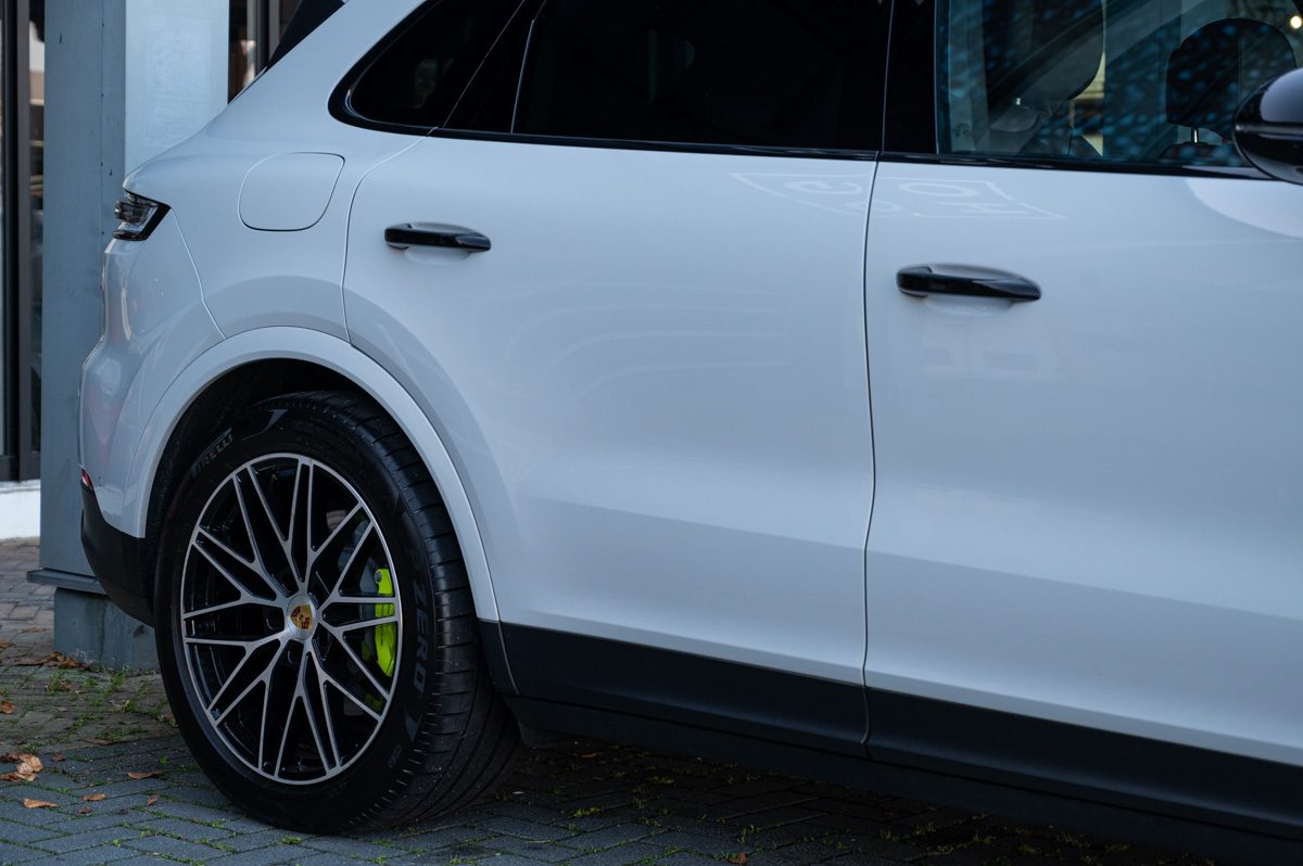 Porsche Cayenne (2024) — foto 16