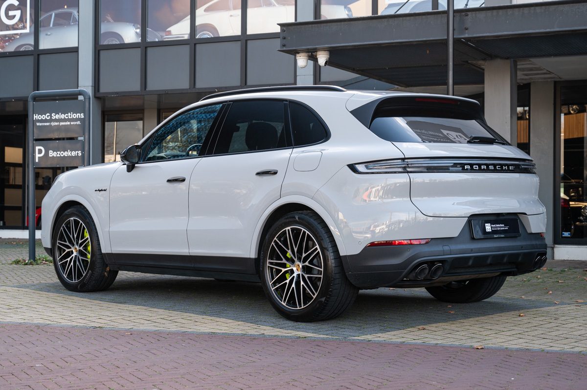 Porsche Cayenne (2024) — foto 13