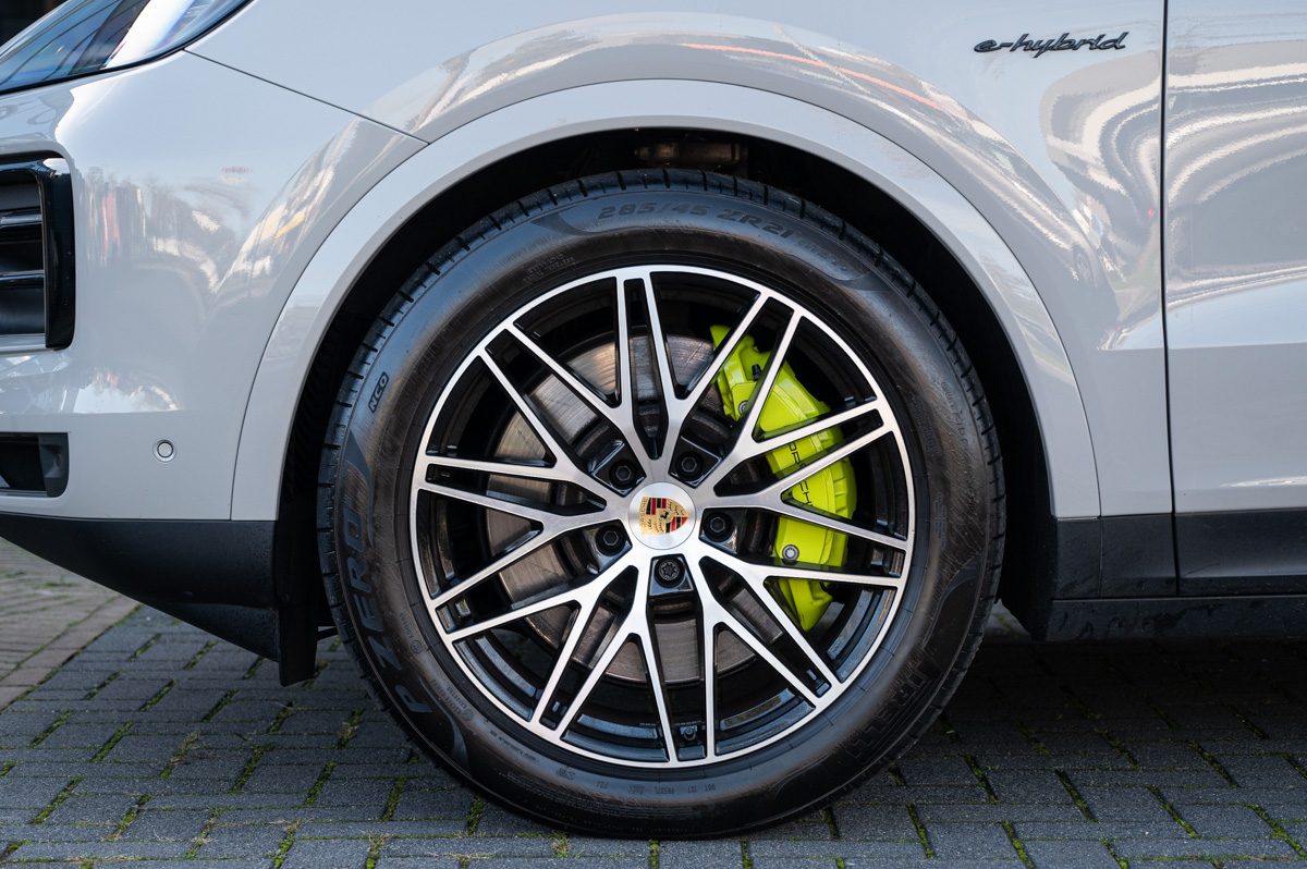 Porsche Cayenne (2024) — foto 18