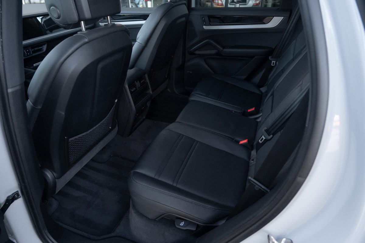 Porsche Cayenne (2024) — foto 52