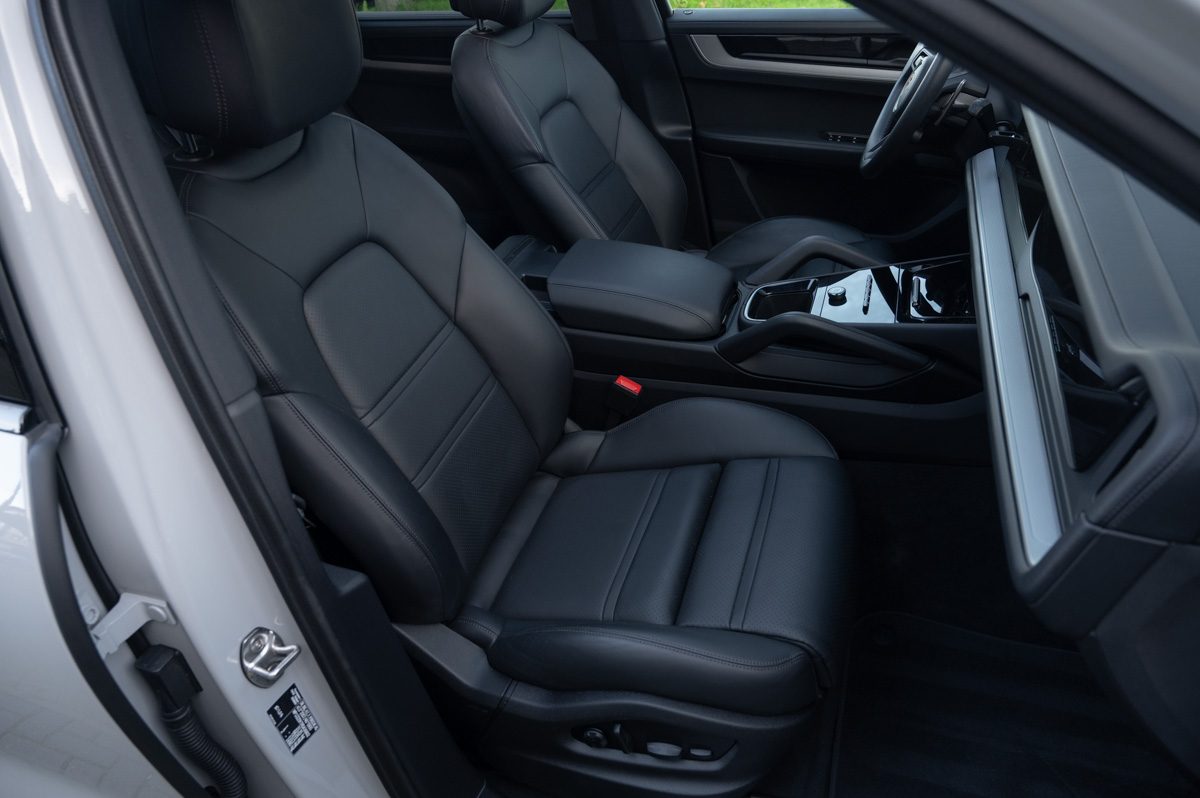 Porsche Cayenne (2024) — foto 50