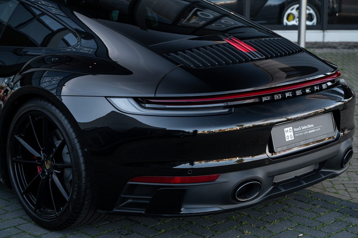 Porsche 911 (2020) — foto 10