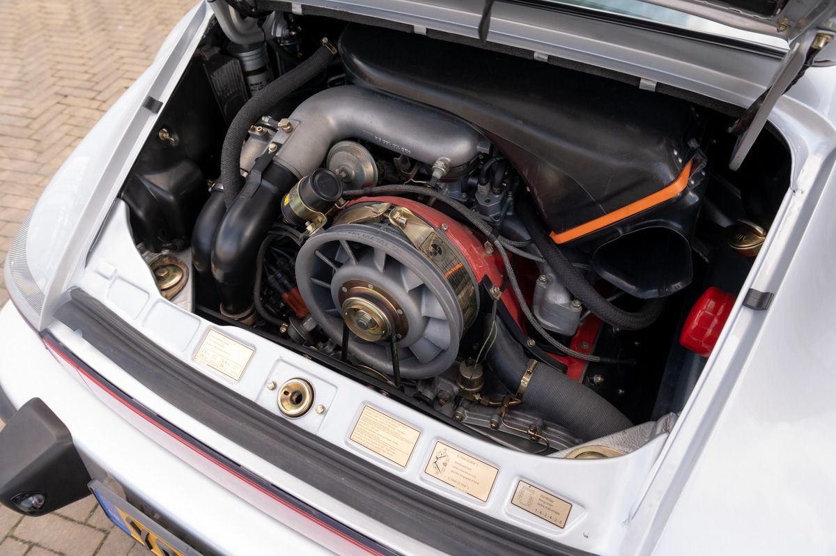 Porsche 911 (1976) — foto 64