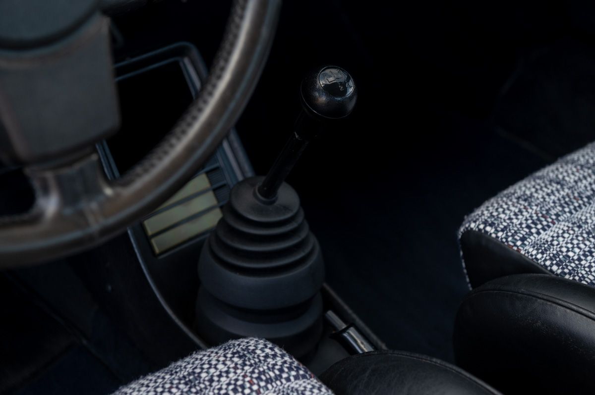 Porsche 911 (1976) — foto 55