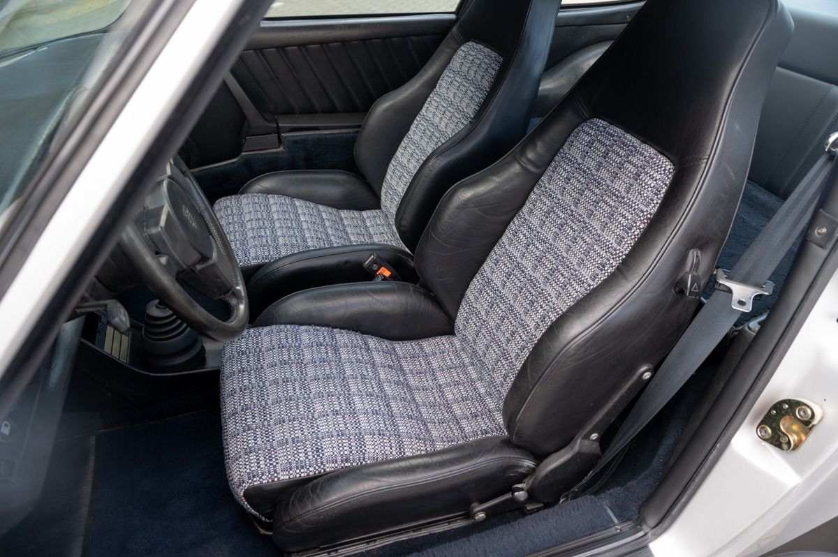 Porsche 911 (1976) — foto 44