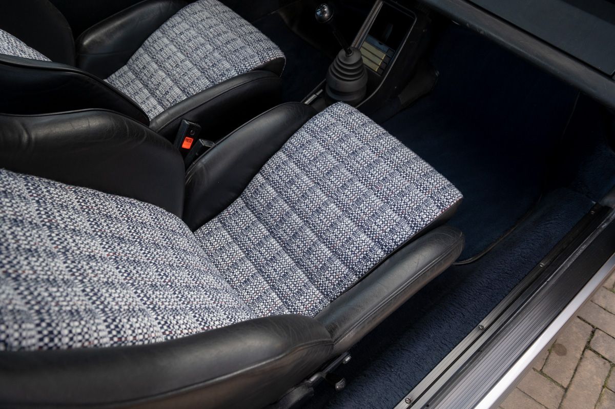 Porsche 911 (1976) — foto 47