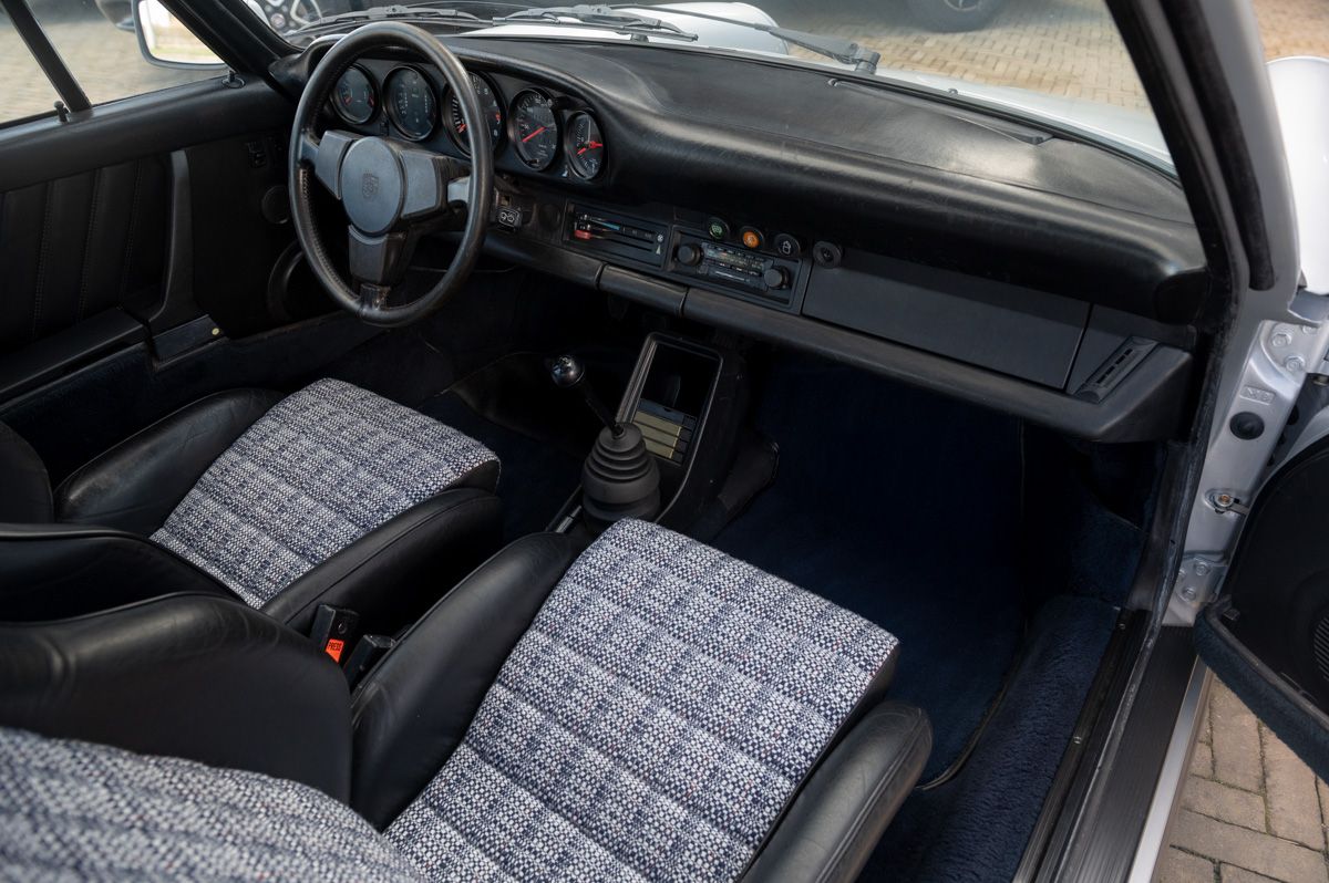 Porsche 911 (1976) — foto 42