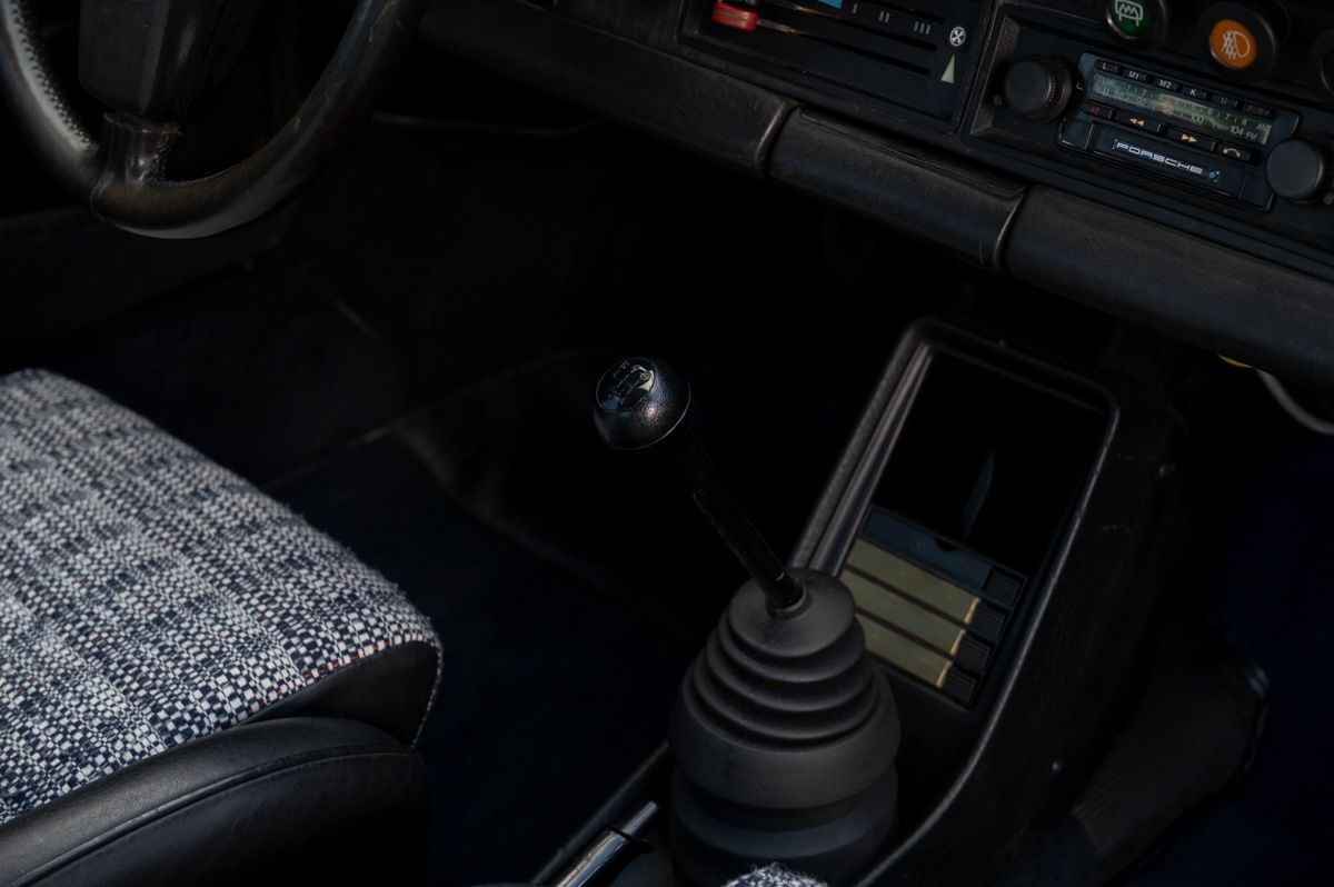 Porsche 911 (1976) — foto 60