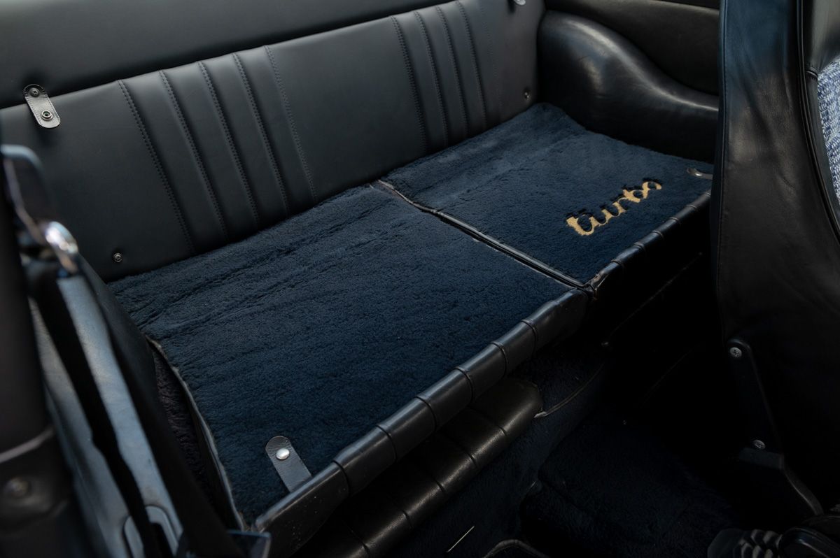 Porsche 911 (1976) — foto 49