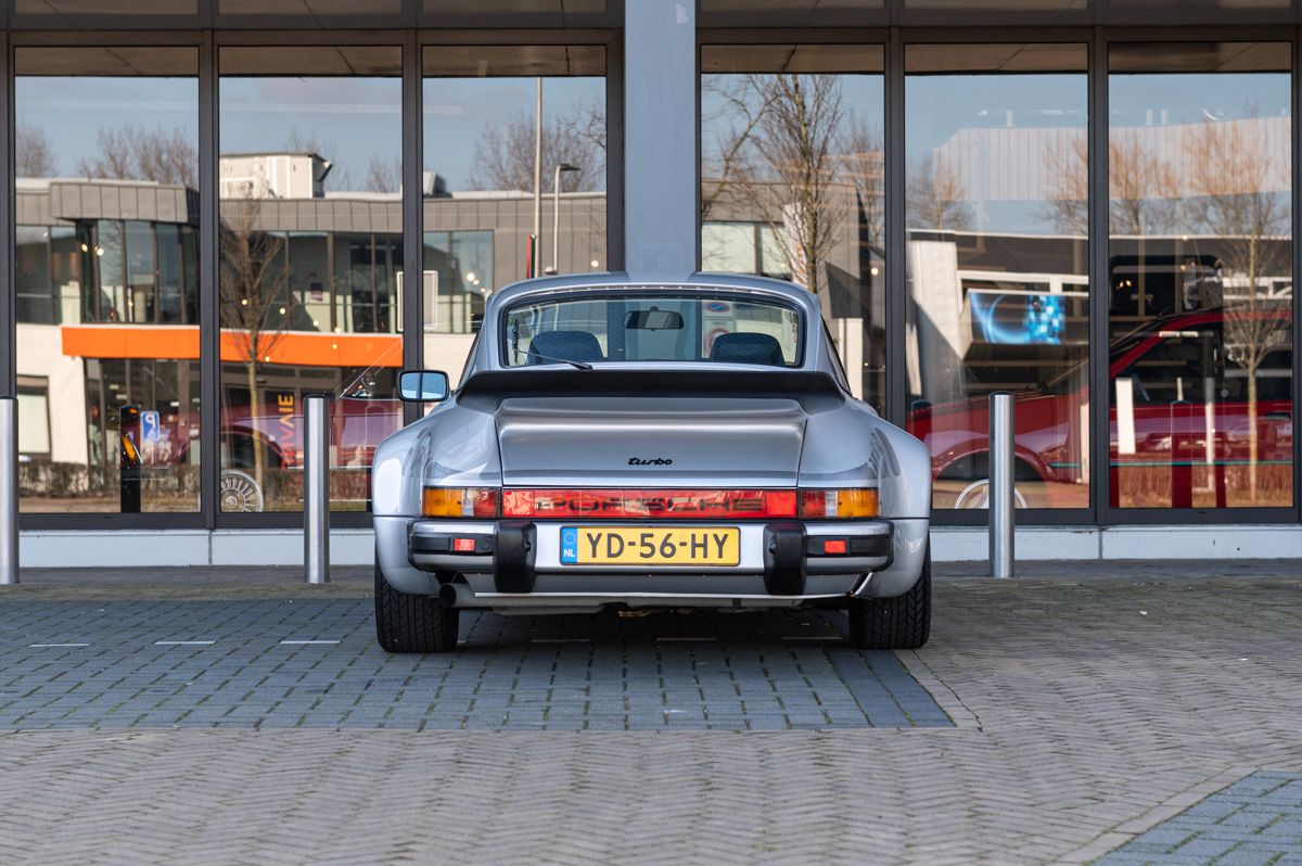 Porsche 911 (1976) — foto 14