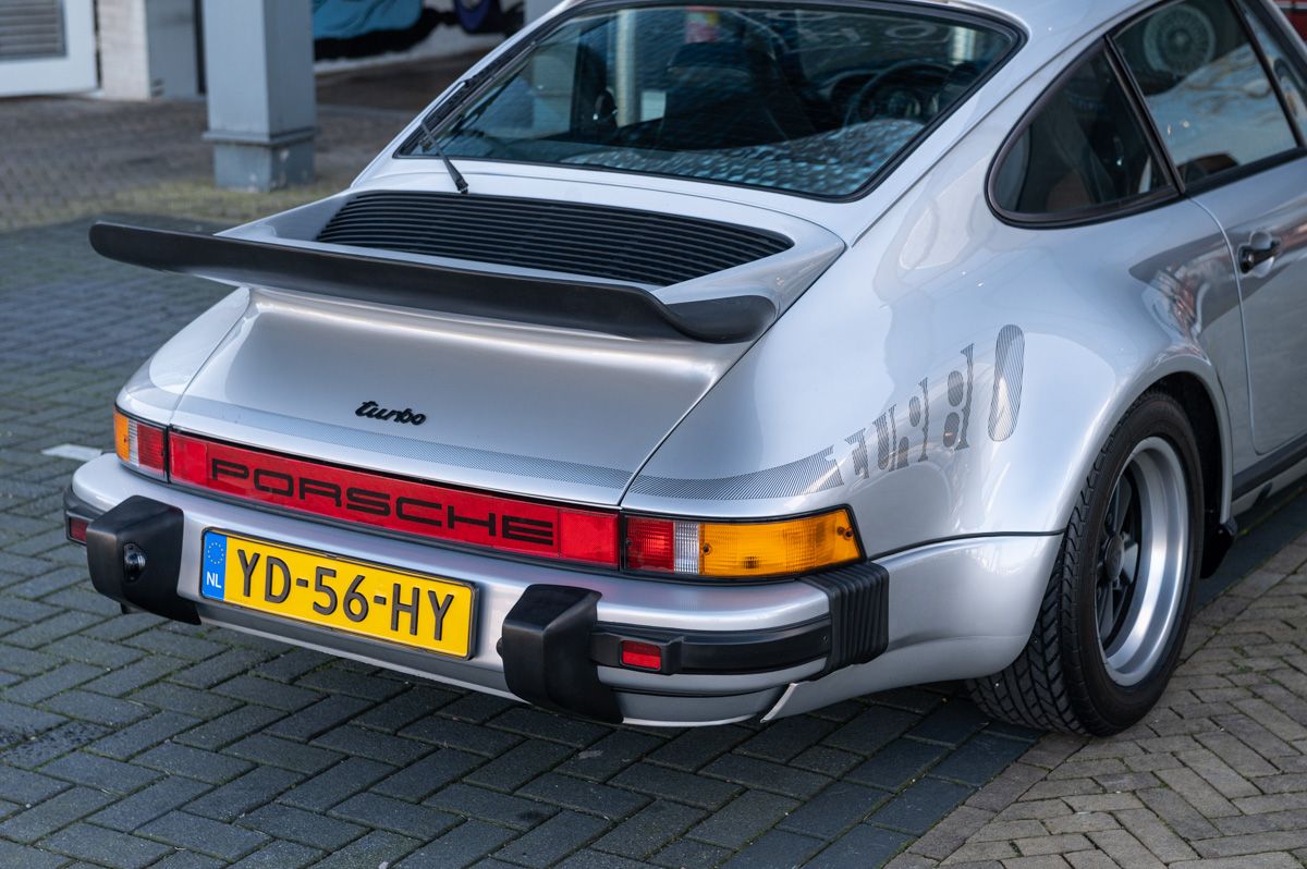 Porsche 911 (1976) — foto 11