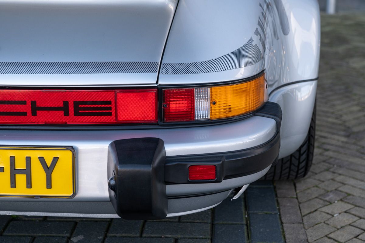 Porsche 911 (1976) — foto 21