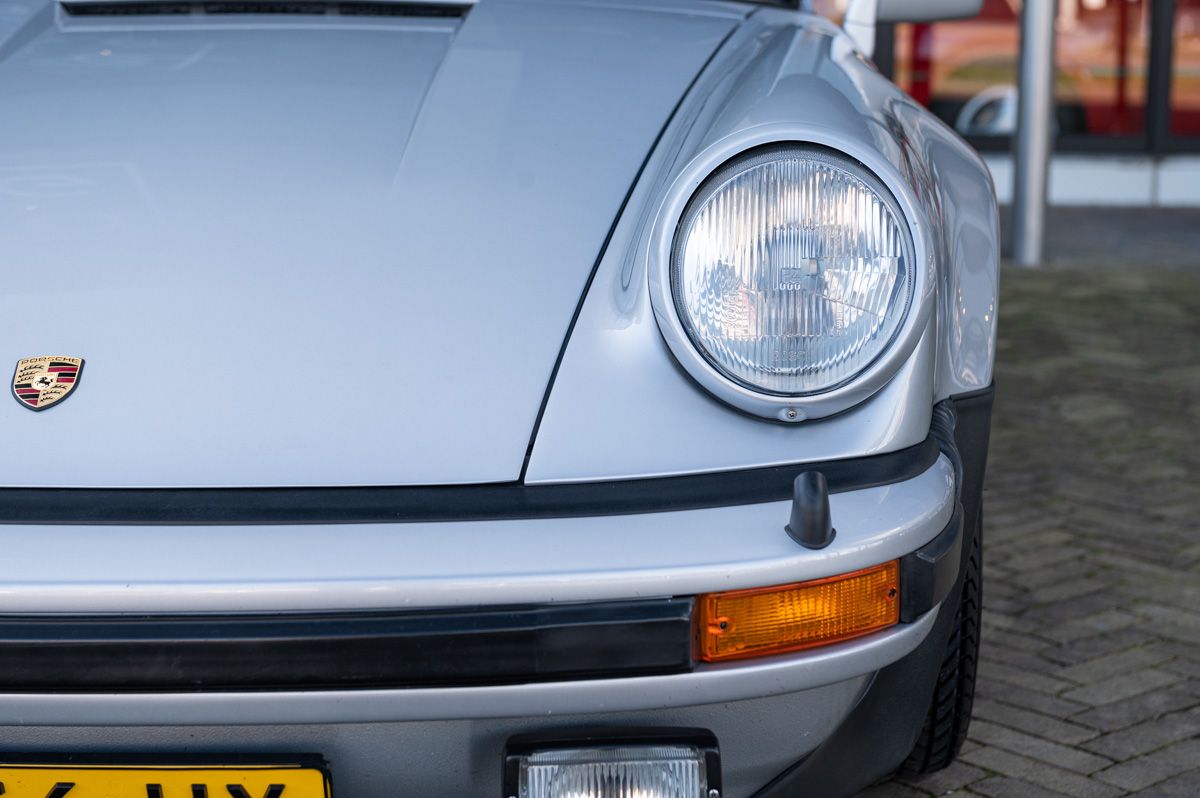 Porsche 911 (1976) — foto 19