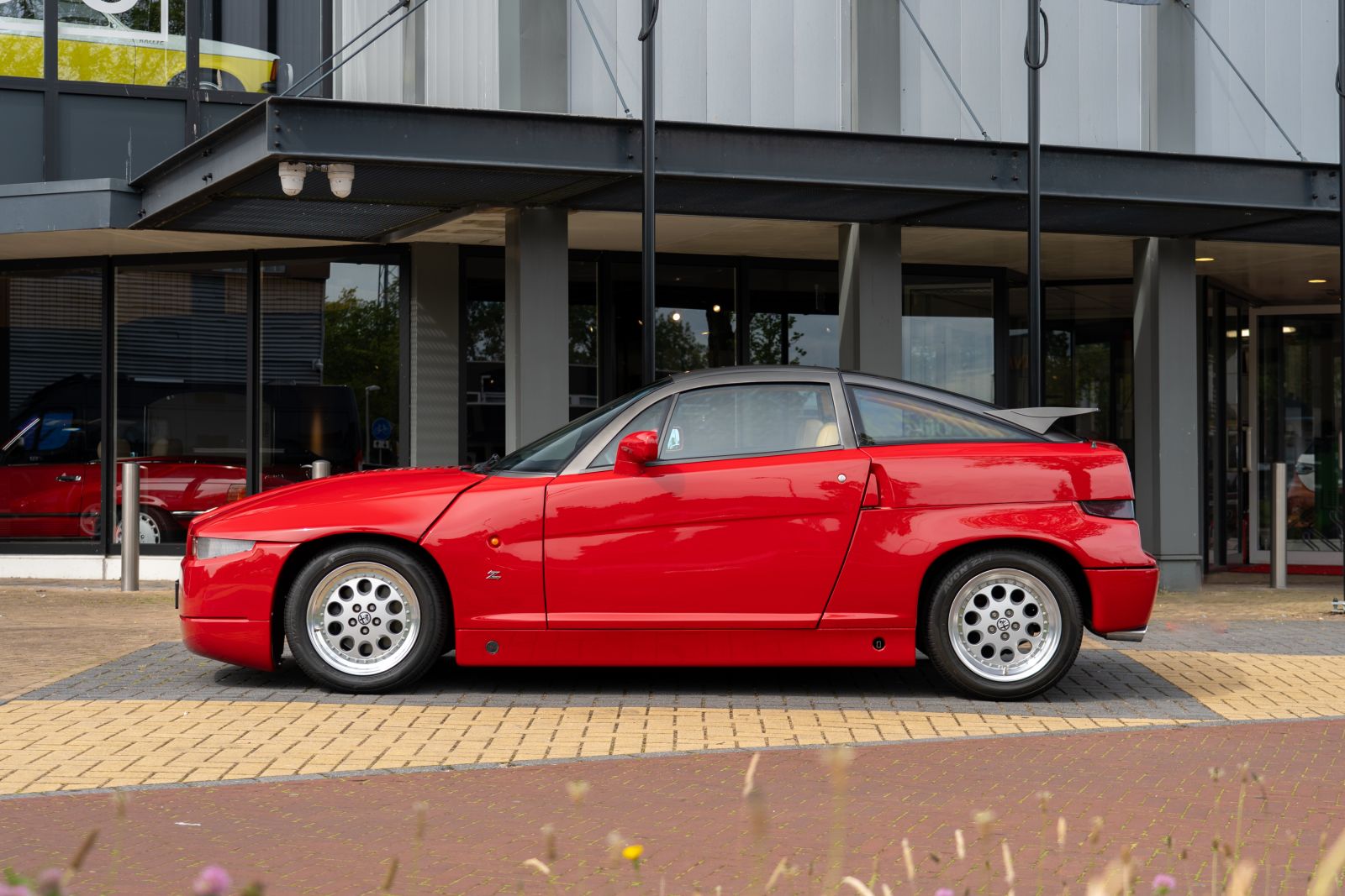 Alfa Romeo SZ (1990) — photo 2