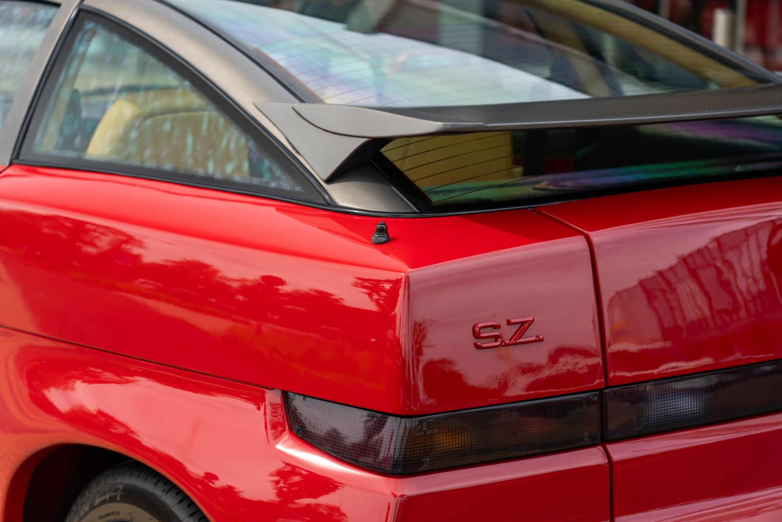 Alfa Romeo SZ (1990) — photo 19