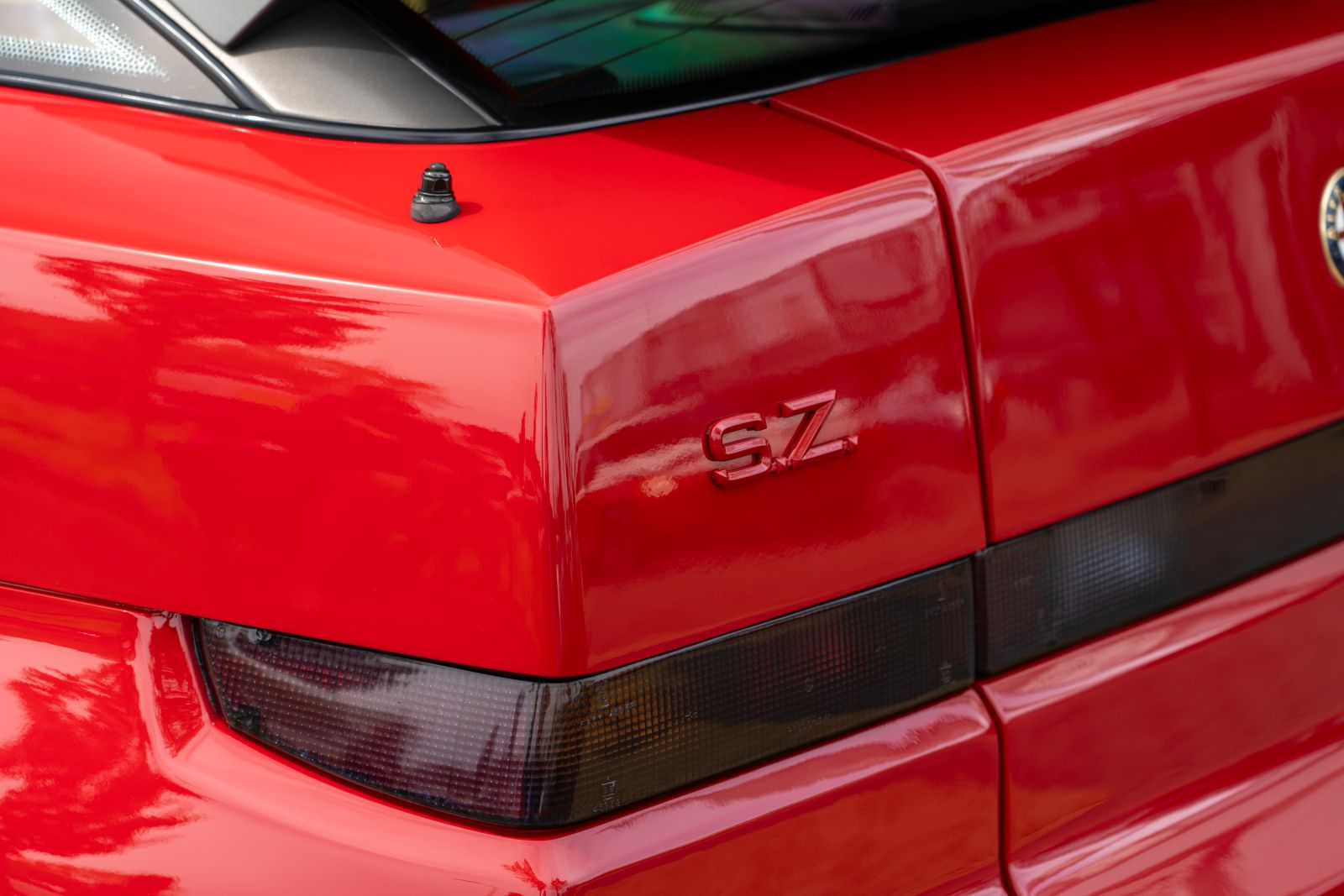 Alfa Romeo SZ (1990) — photo 20