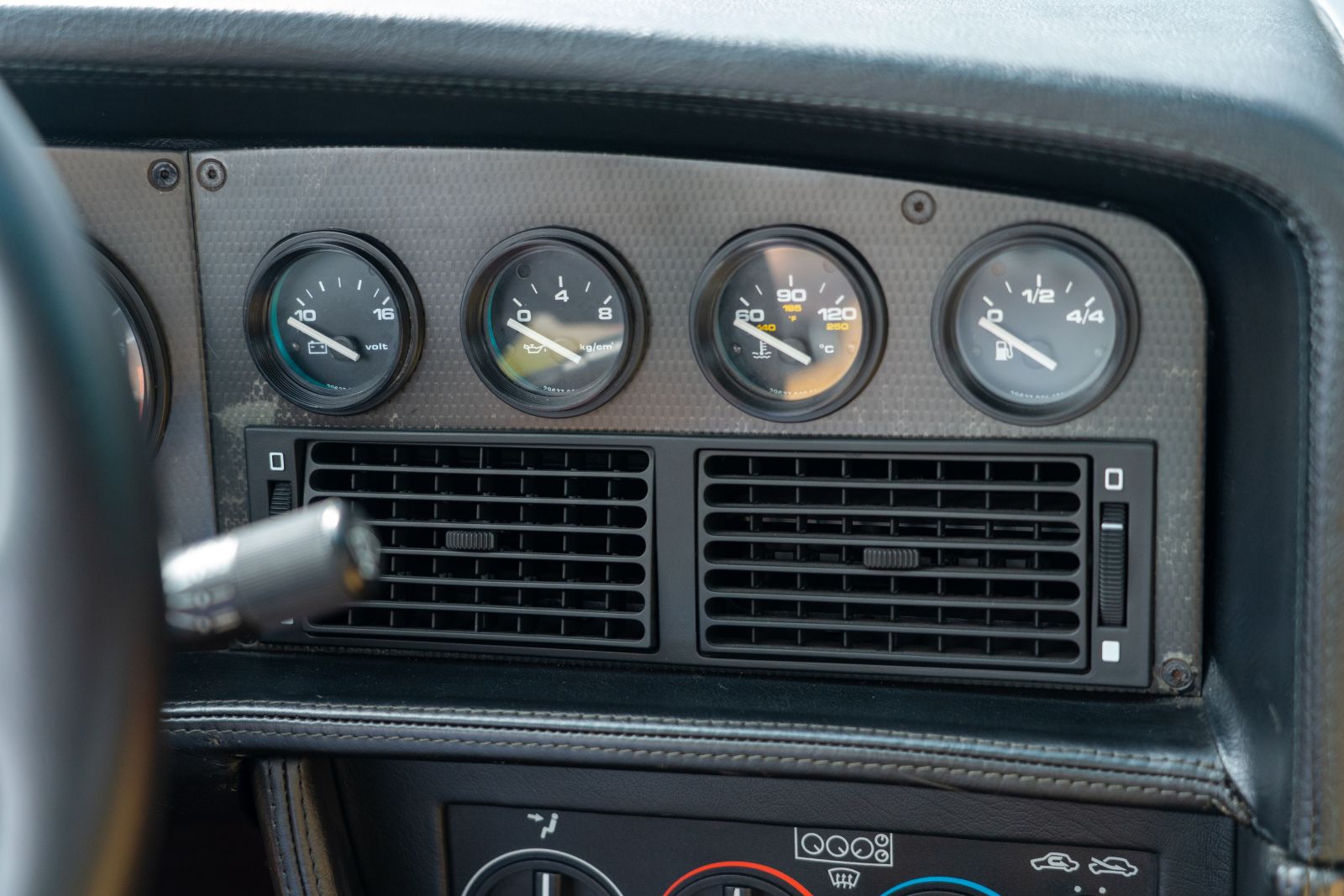 Alfa Romeo SZ (1990) — photo 77