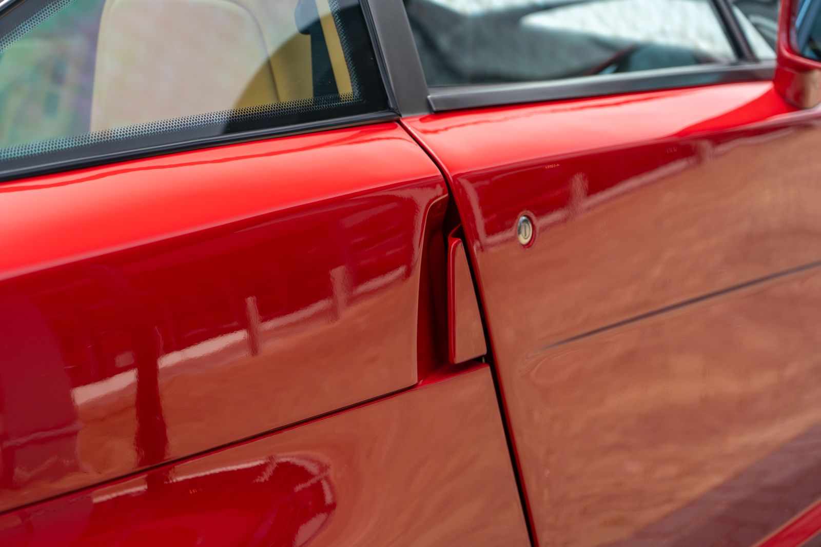 Alfa Romeo SZ (1990) — photo 39