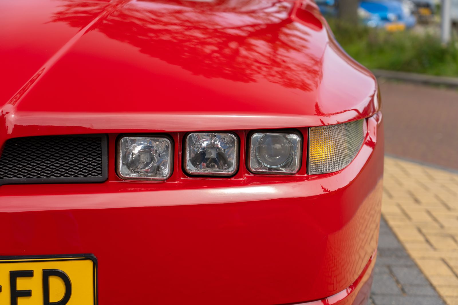 Alfa Romeo SZ (1990) — photo 15