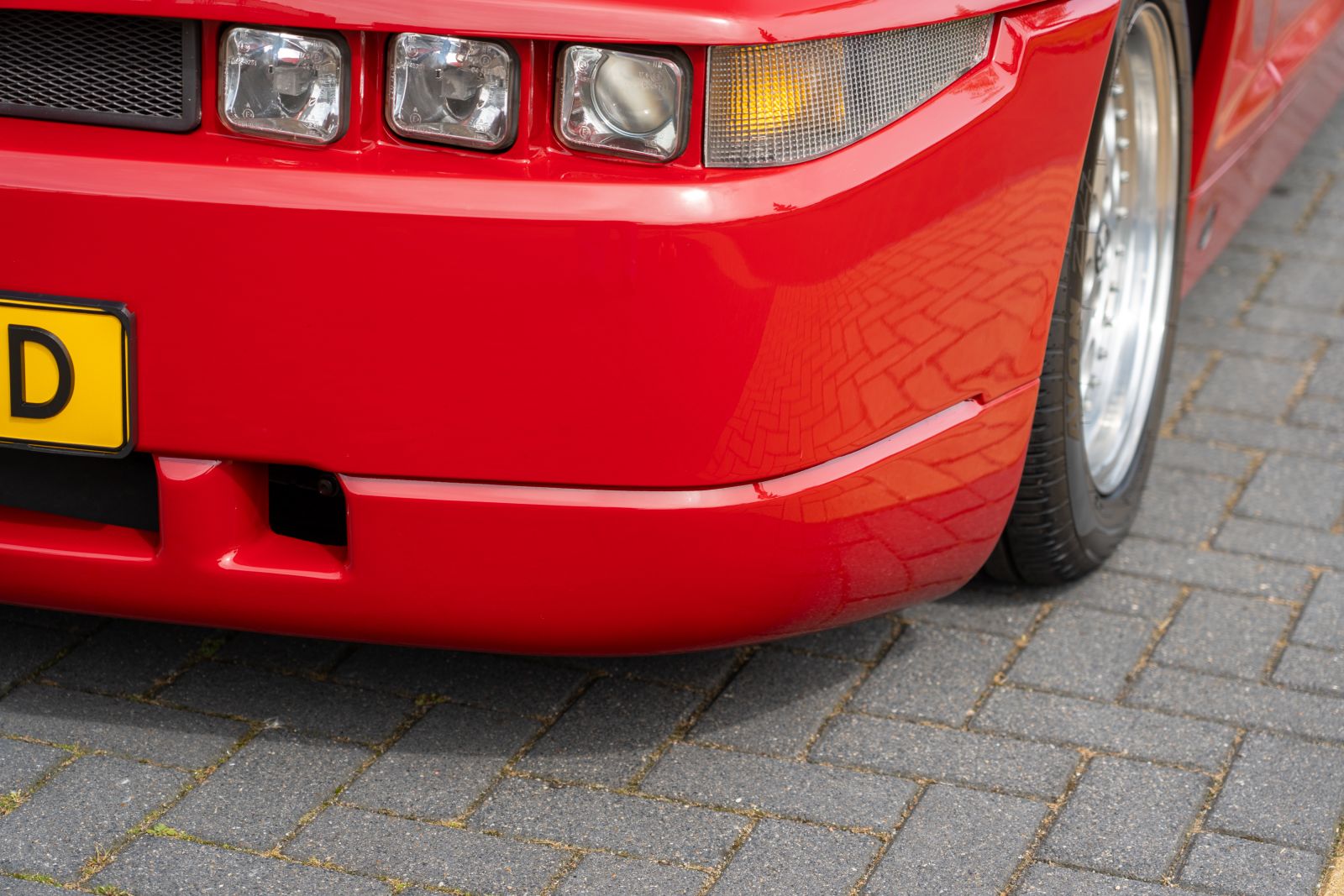 Alfa Romeo SZ (1990) — photo 47